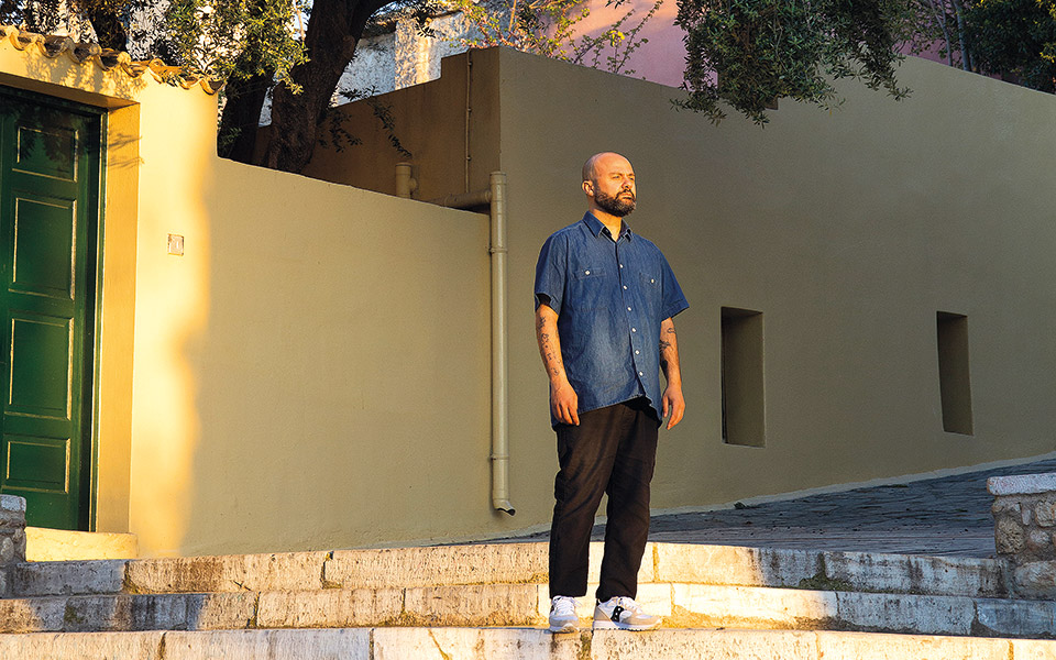 ο-νέος-δίσκος-του-bengoa-είναι-γεμάτος-σέξι-μ-561888136