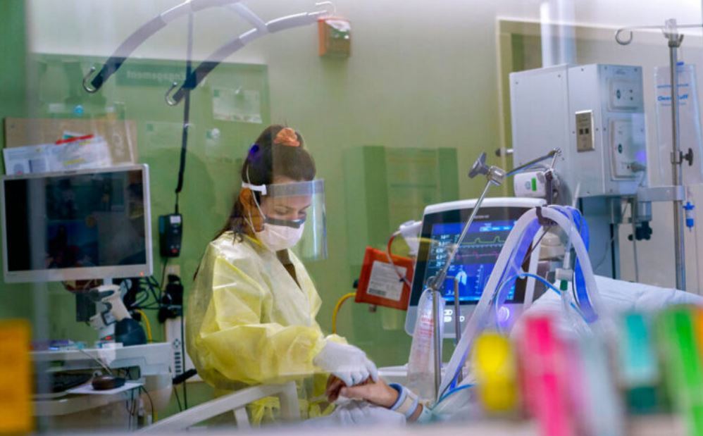 κορωνοϊός-4-026-νέα-κρούσματα-9-θάνατοι-130-δι-561888448