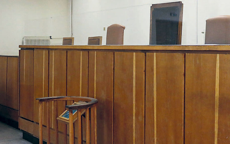 φρένο-στις-απανωτές-αναβολές-σε-δίκες-561909967