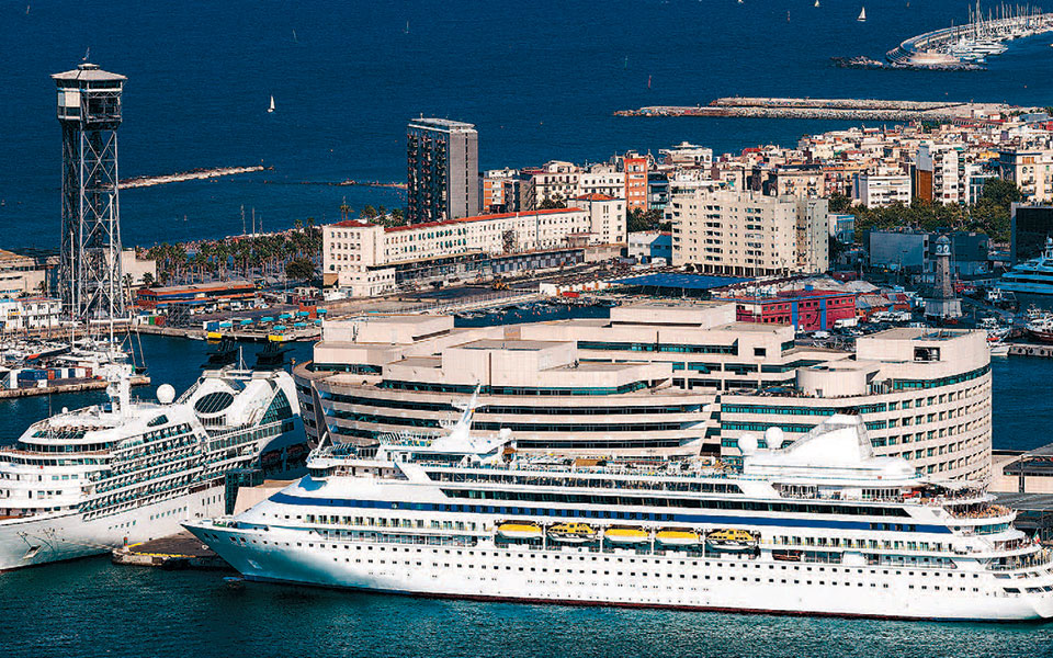 το-αμστερνταμ-μπλοκάρει-τα-κρουαζι-561921538