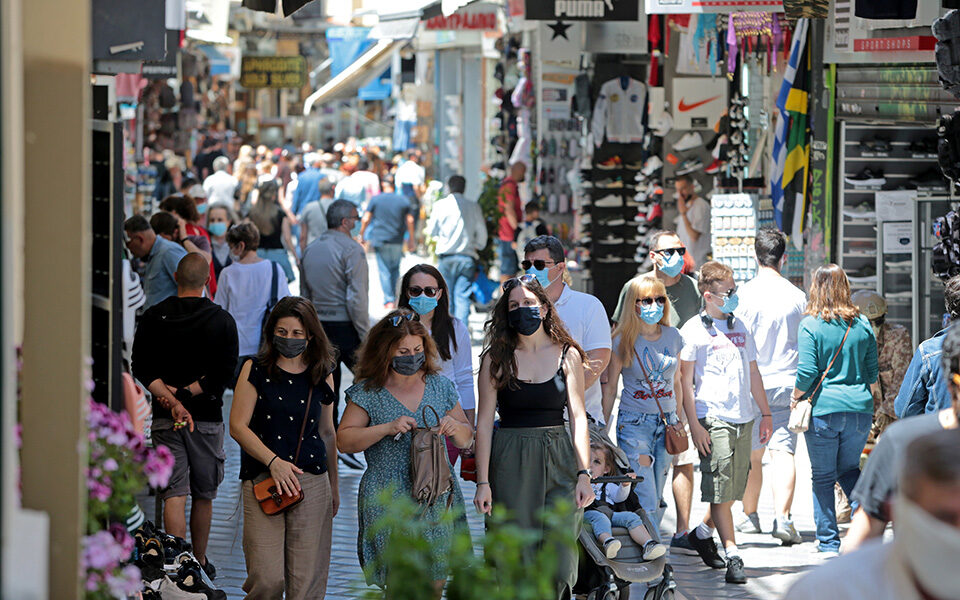 «Πέφτουν οι μάσκες», ζωή με πρόσωπο ξανά – Μαρτυρίες και «εξομολογήσεις» στην «Κ»-2
