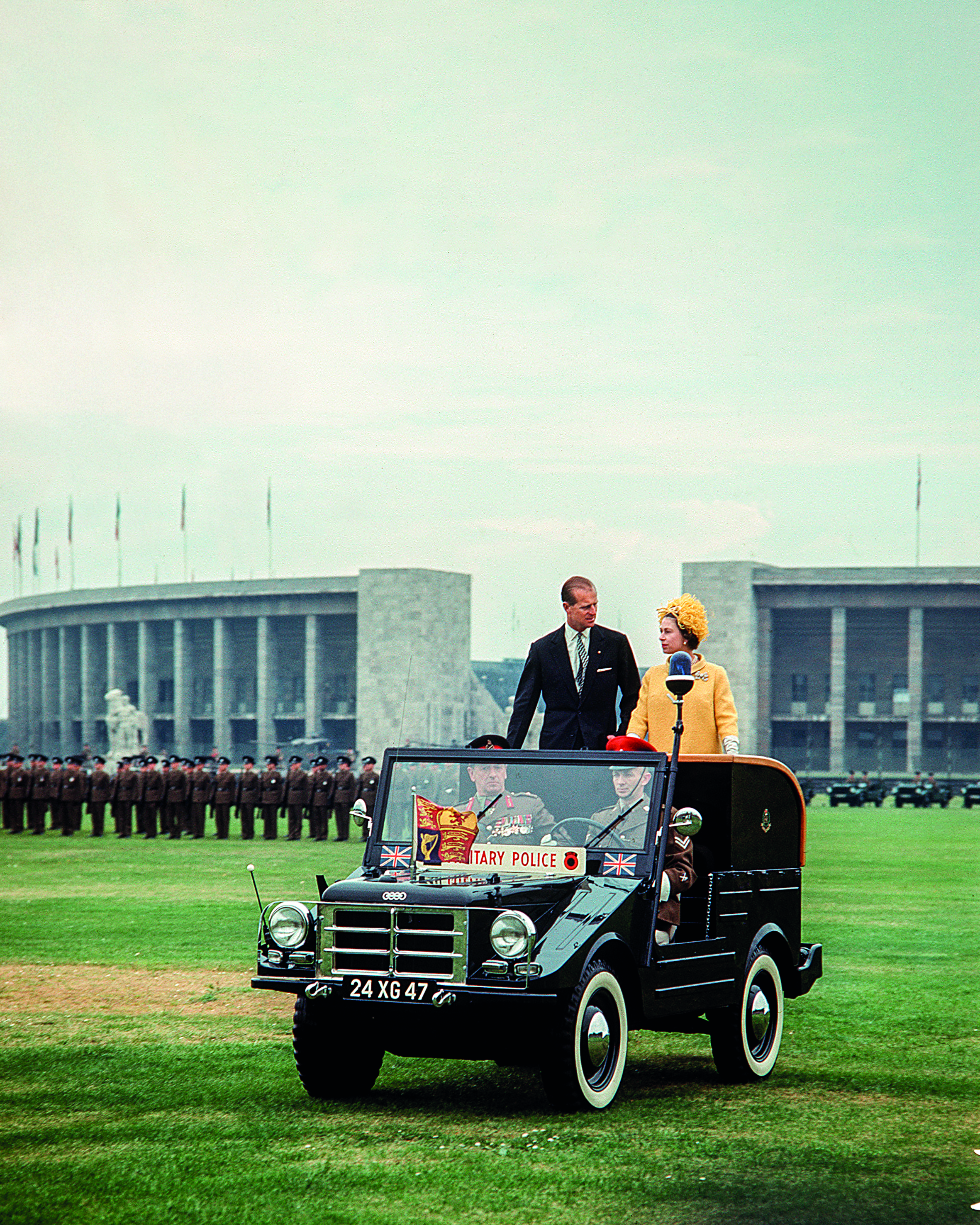 Η μυστική ζωή της Ελισάβετ και το ιδιαίτερο σύμπαν της βασιλικής οικογένειας-9