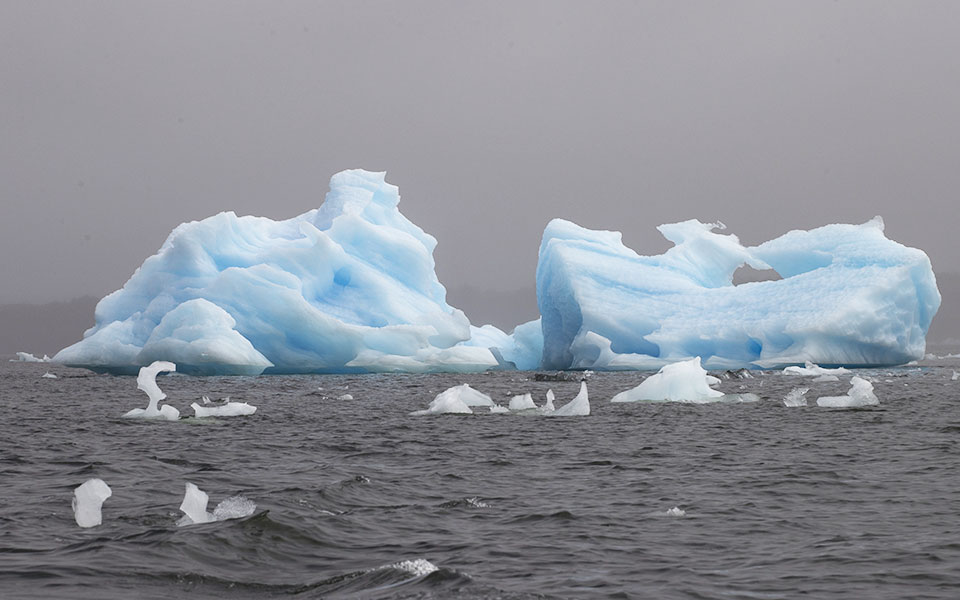 χιονίζει-μικροπλαστικά-στην-ανταρκτ-561904963