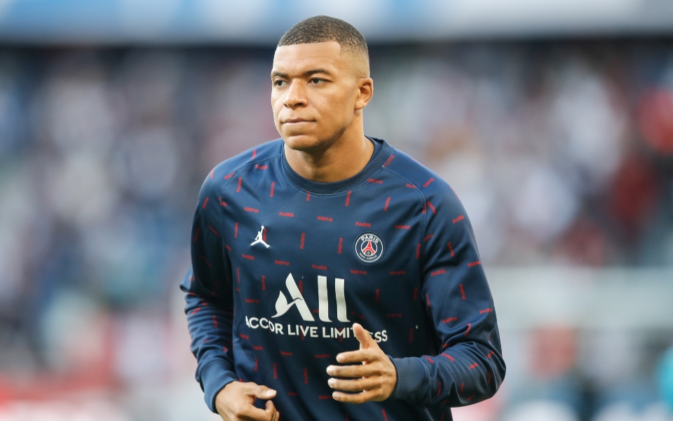 κιλιάν-εμπαπέ-ο-πιο-ακριβός-ποδοσφαιρ-561896878