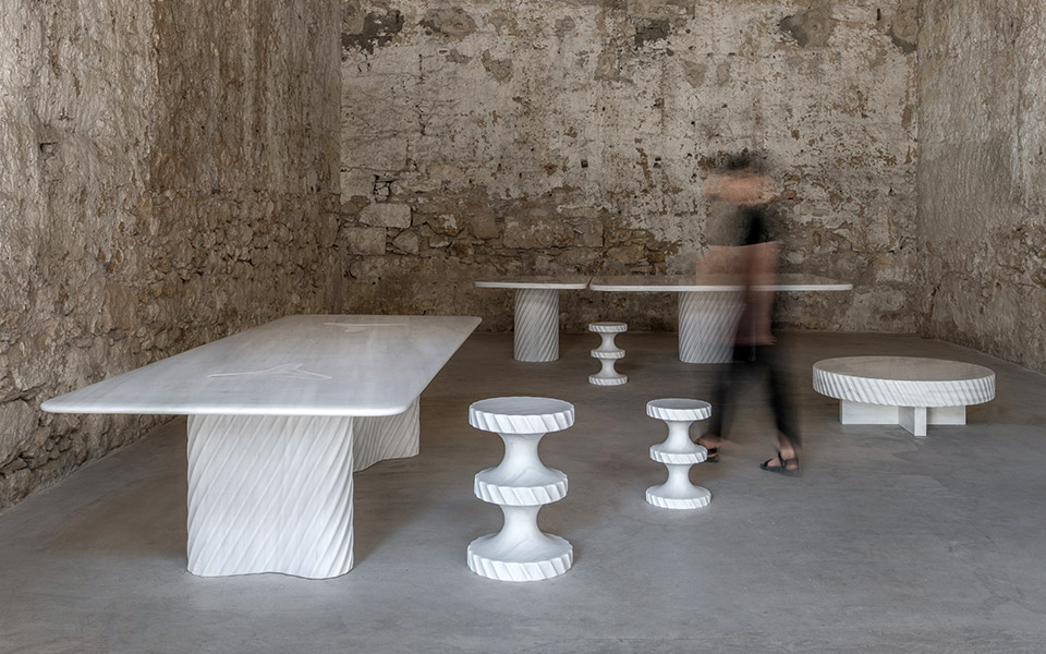 ιντια-μαχντάβι-από-το-χρώμα-στην-achromia-561910330