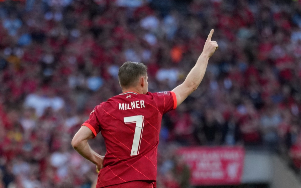 λίβερπουλ-συνεχίζει-μέχρι-το-2023-ο-μίλνε-561896830