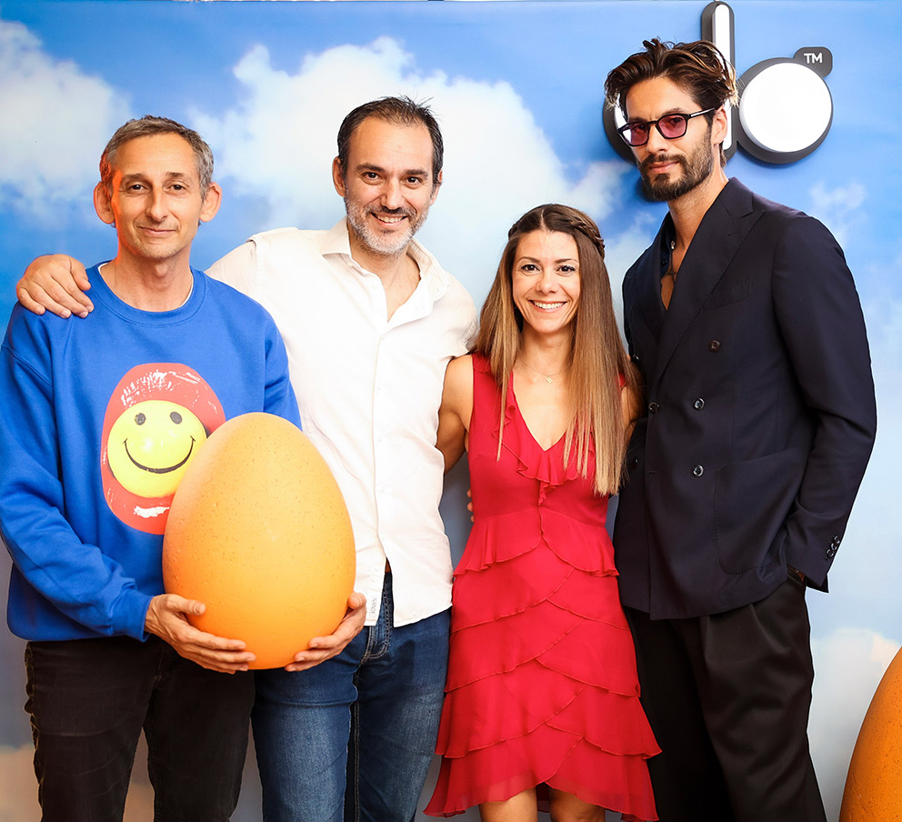 Το σουρεαλιστικό σύμπαν του TOILETPAPER, προσγειώθηκε στην Αθήνα, στο πιο radical-pop event της πόλης-1