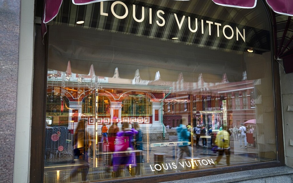 Ρωσία: «Στοιχειωμένα» τα καταστήματα δυτικών αλυσίδων στις ρωσικές πόλεις (εικόνες)-6