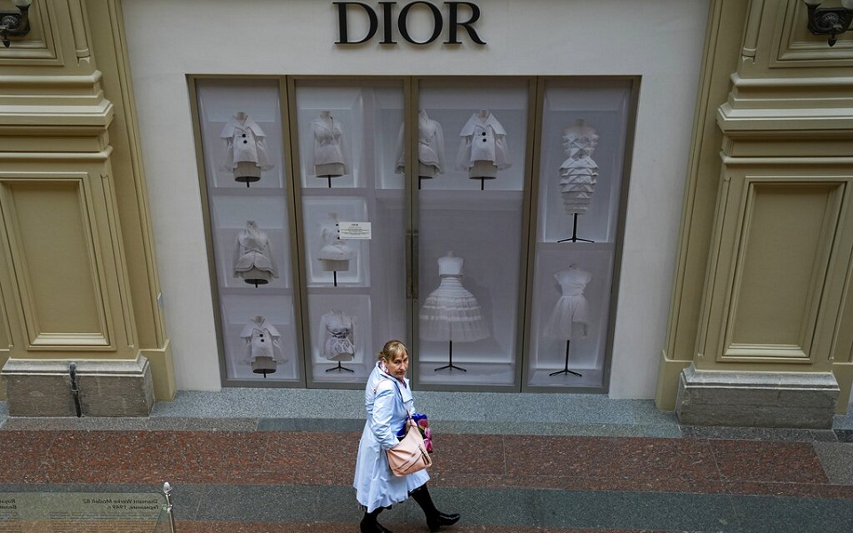 Ρωσία: «Στοιχειωμένα» τα καταστήματα δυτικών αλυσίδων στις ρωσικές πόλεις (εικόνες)-3