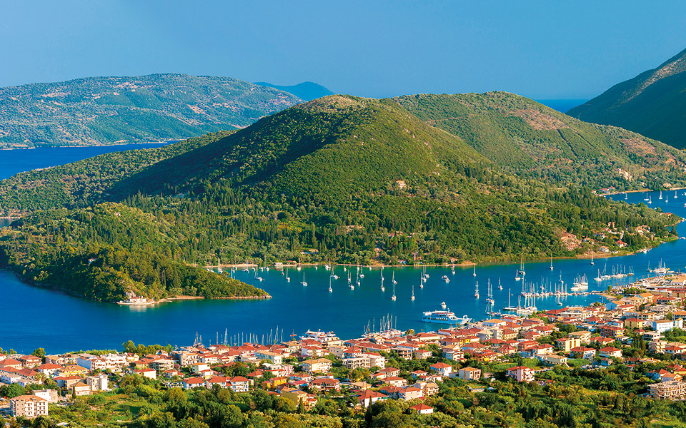 λευκάδα-στο-νησί-ολοταχώς-και-οδικώ-561921931