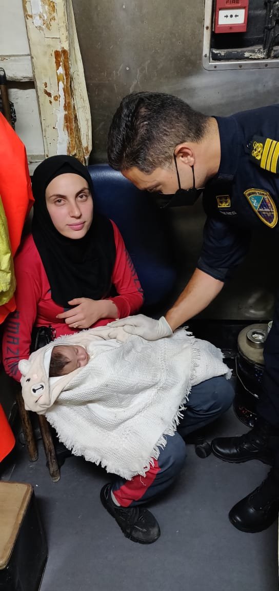 Μεταναστευτικό: Βρέφος ενός μηνός ανάμεσα στους διασωθέντες ανοιχτά της Καρπάθου-3