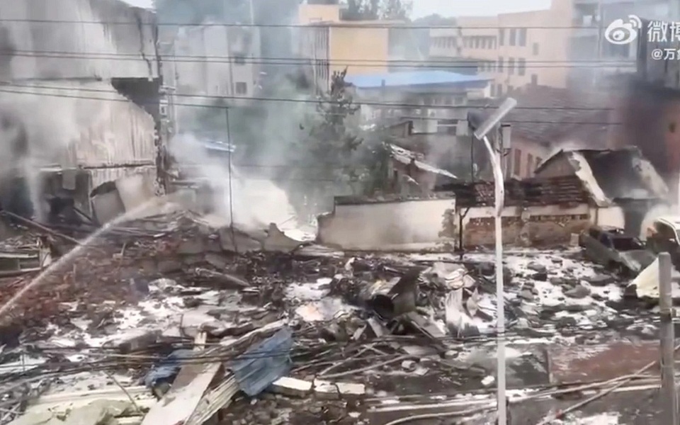 κίνα-συντριβή-πολεμικού-αεροσκάφους-561902182