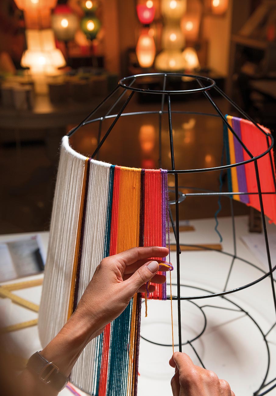 H Τζόη Σταθοπούλου μάς ξεναγεί στον κόσμο των REYWAL-1