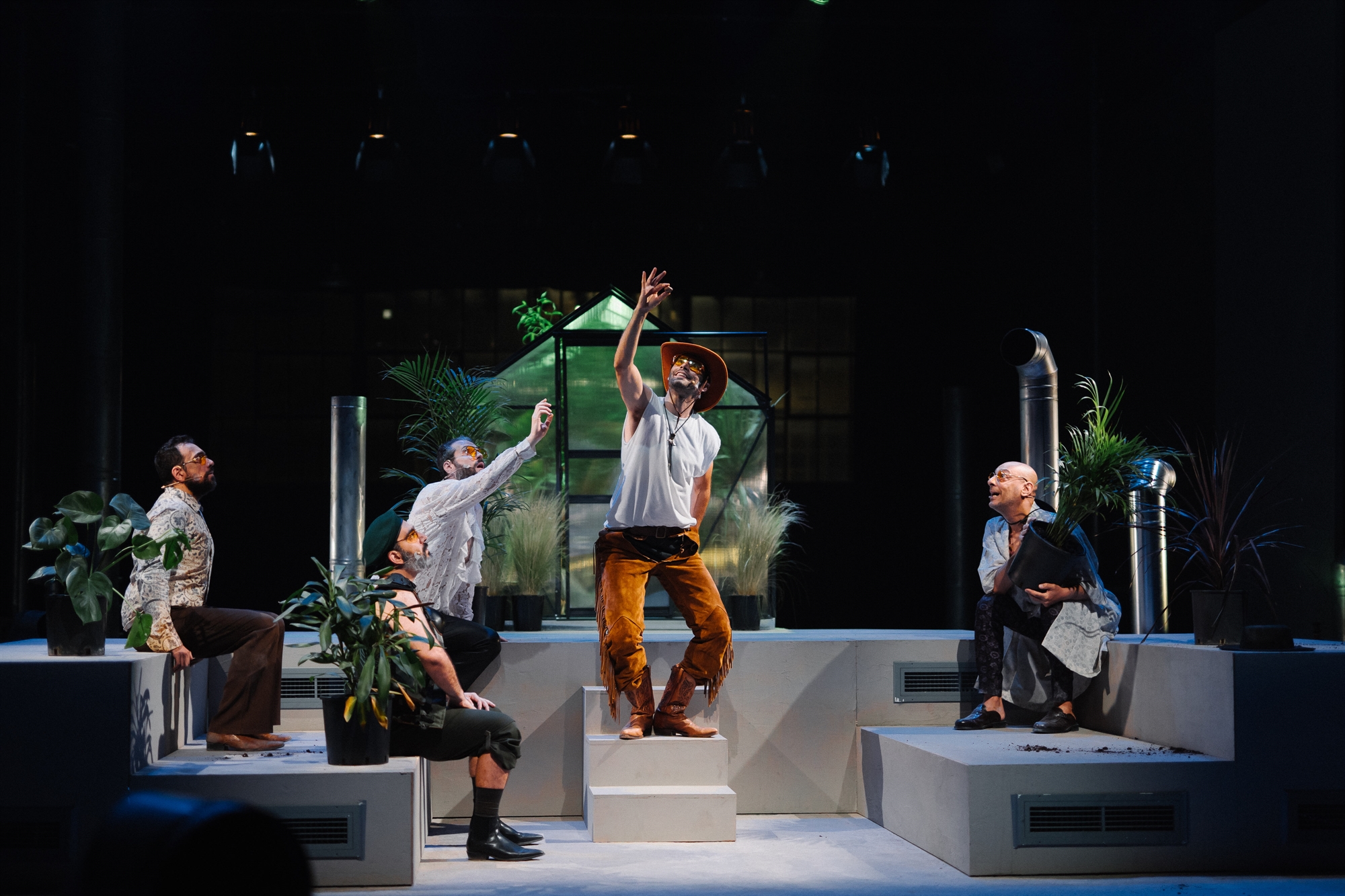 7-τρελοί-γενιά-της-κρίσης-με-χρώματα-561924670