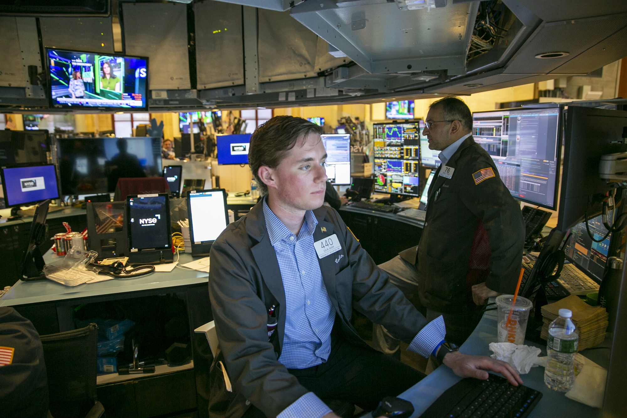 πτώση-στα-χρηματιστήρια-λόγω-ανόδου-π-561887719