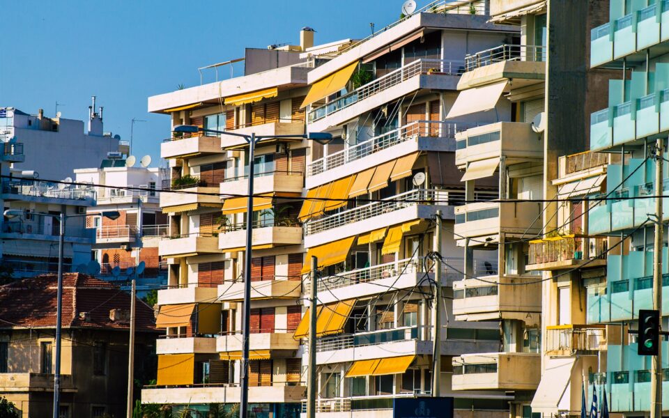 χωρίς-πιστοποιητικό-ενφια-οι-διορθώσ-561932641