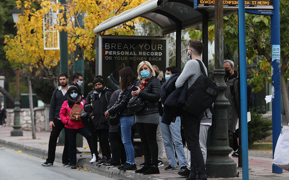 χωρίς-λεωφορεία-και-τρόλεϊ-η-αθήνα-λόγ-561932419