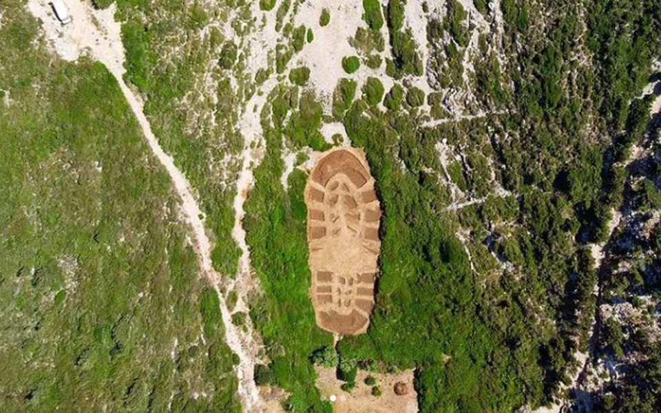 ένα-τεράστιο-οικολογικό-αποτύπωμα-561907153