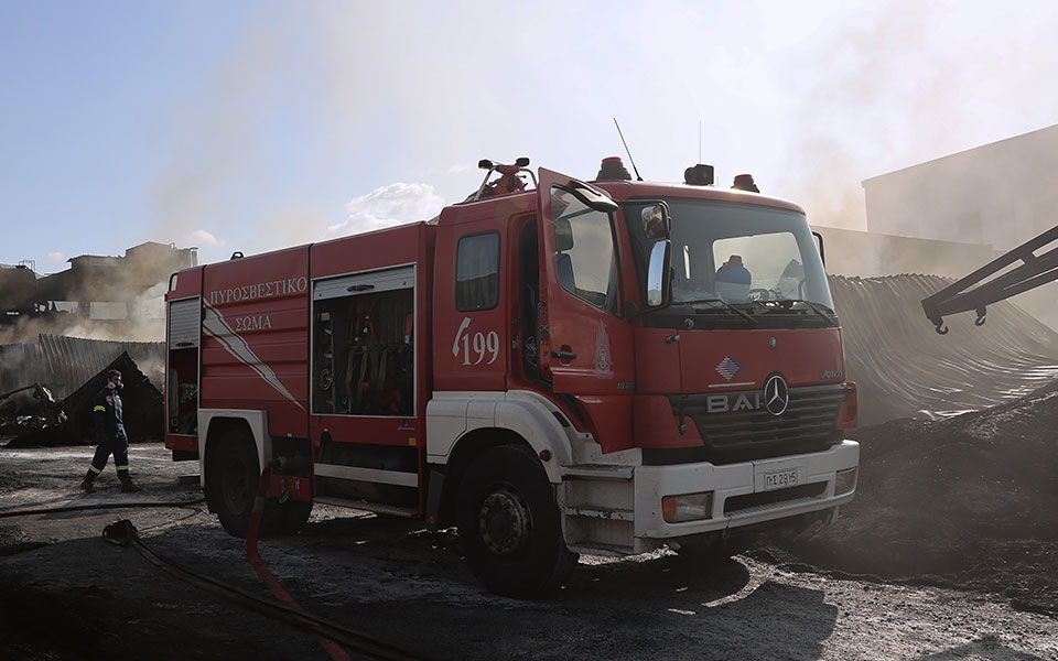 οριοθετήθηκε-η-φωτιά-στον-ασπρόπυργο-561932395