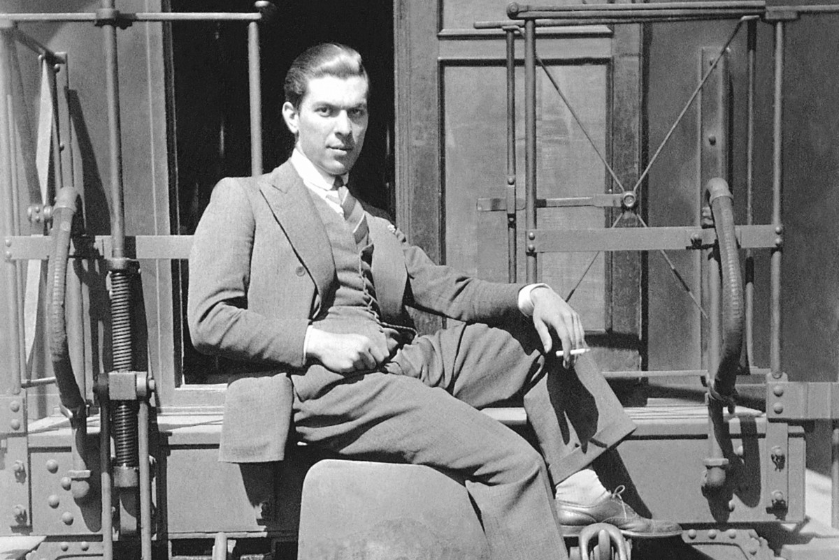 ο-σουρεαλισμός-των-μικρών-χωρών-561897529