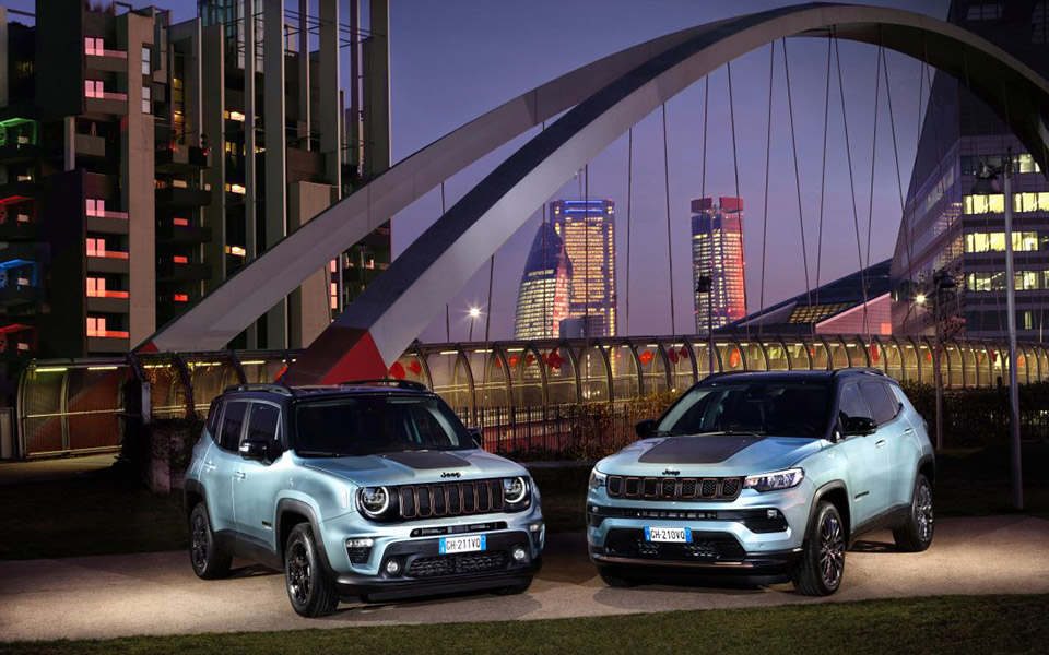 jeep-στην-πρίζα-561913675