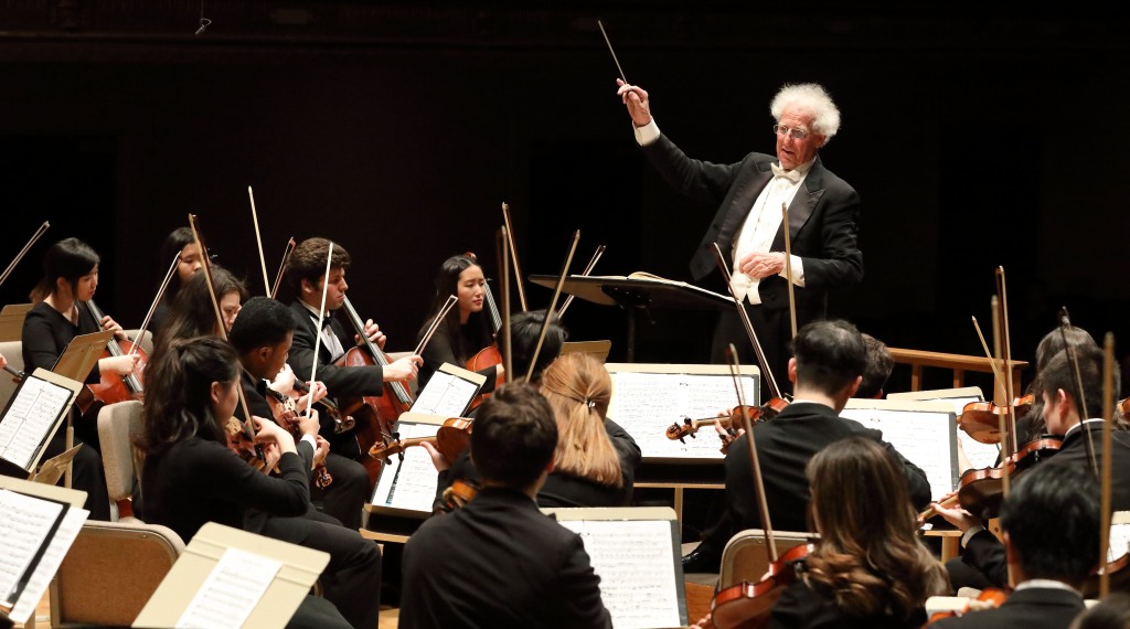 o-μαέστρος-φιλόσοφος-μπεν-ζάντερ-διευθ-561893143