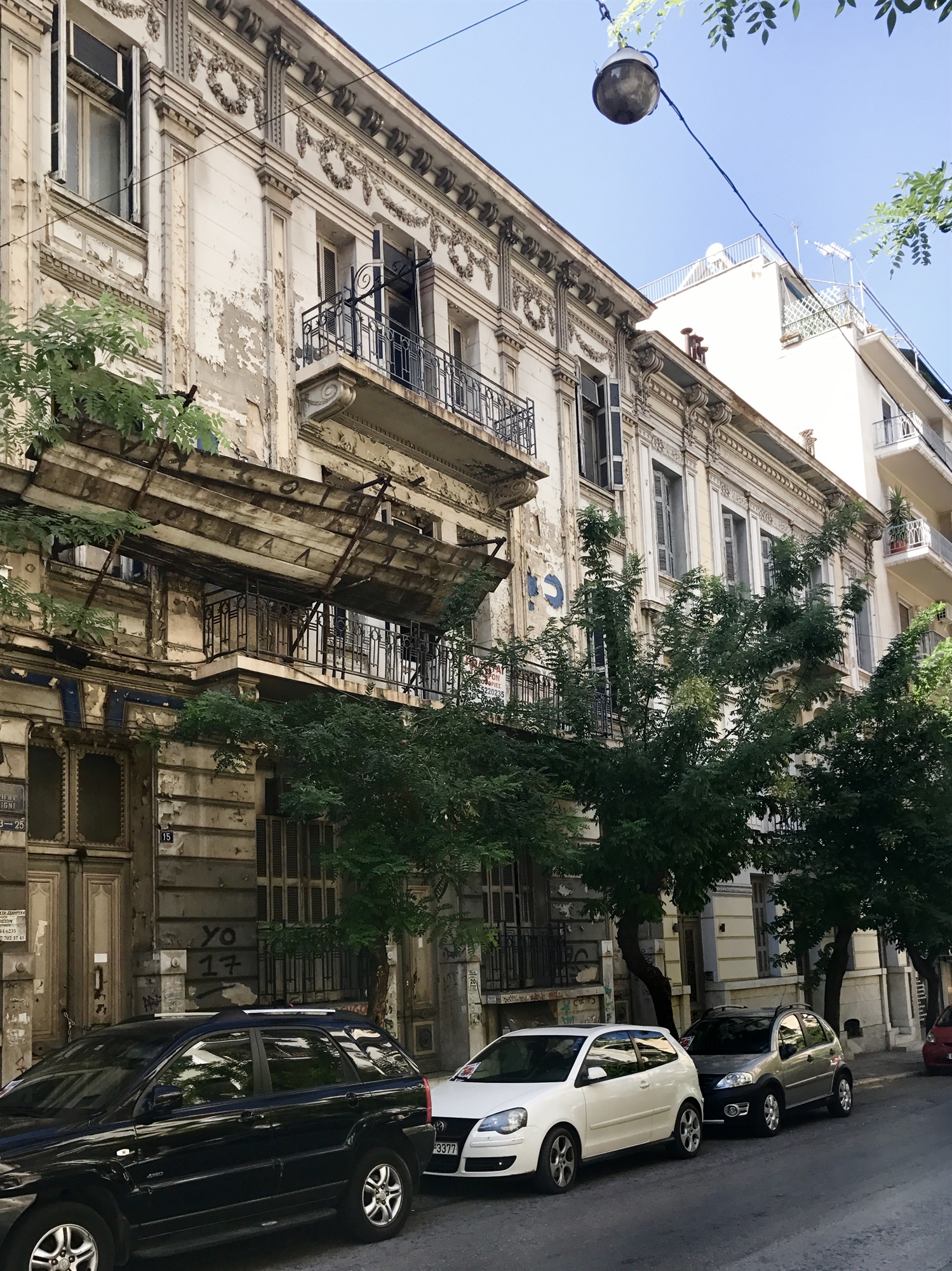 αθήνα-λίφτινγκ-σε-προσόψεις-κτιρίω-561899332