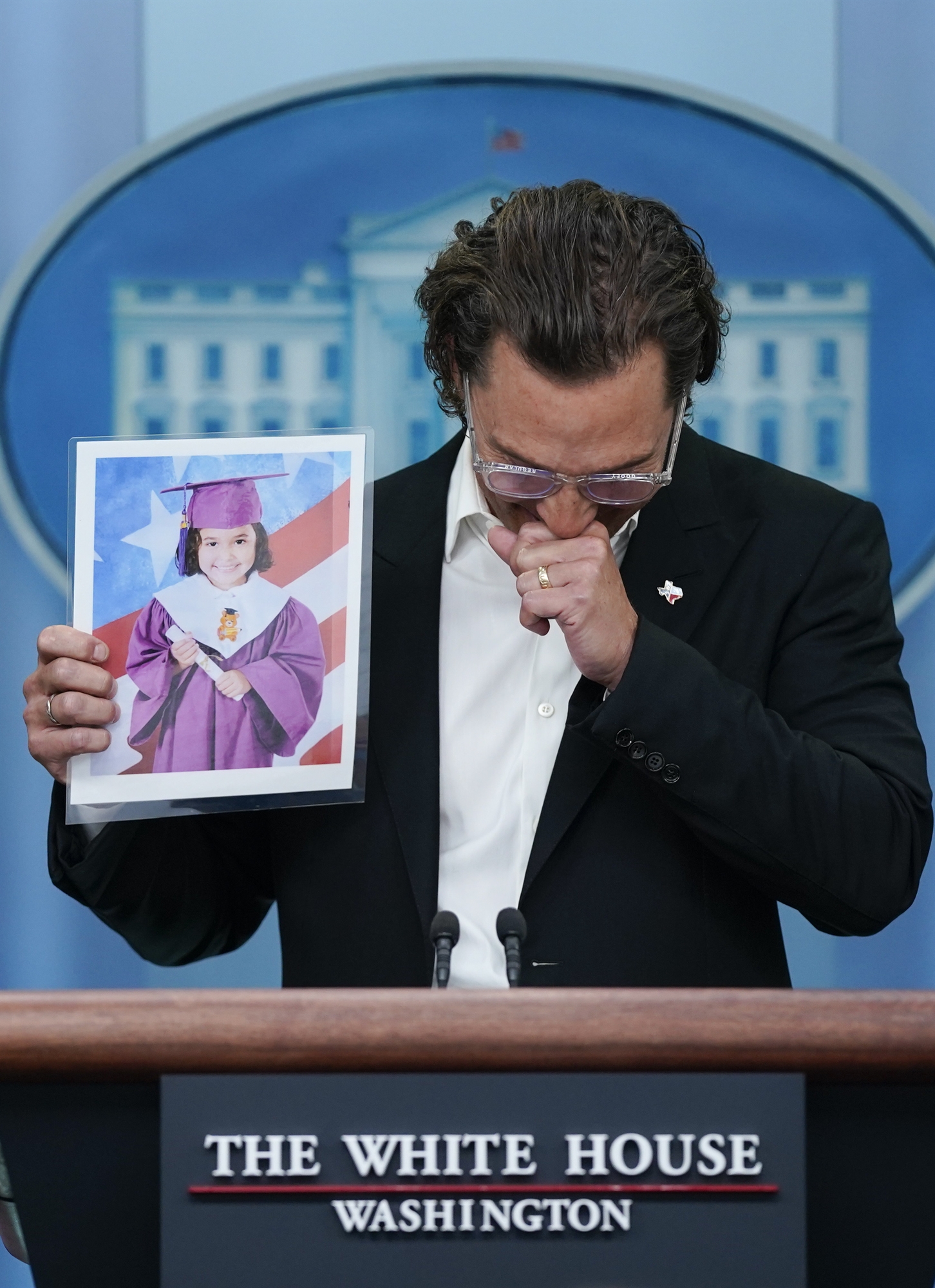 ηπα-δειλοί-οι-αστυνομικοί-λέει-δάσκ-561901411