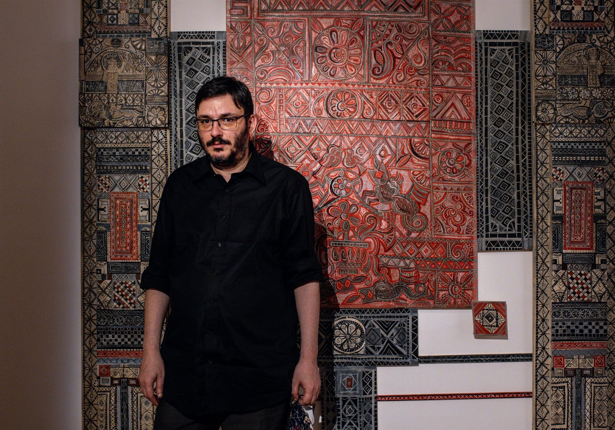 Το εικαστικό «Φως και Σκοτάδι» του Αλέκου Κυραρίνη στον ΟΟΣΑ του Παρισιού-1