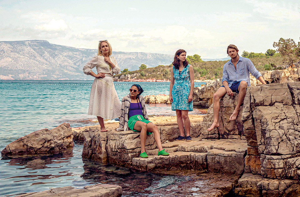 Σάλι Ρούνει: Η νέα ποπ σταρ της λογοτεχνίας-5