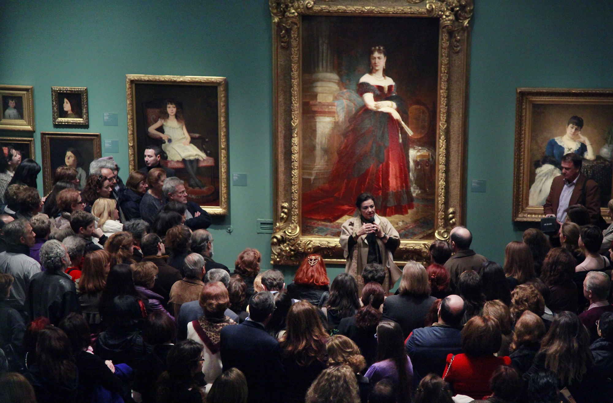 Μαρίνα Λαμπράκη-Πλάκα: Φτιαγμένη από «μέταλλο» και από χώμα-5