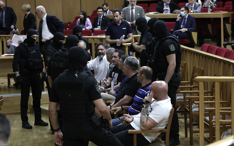 δίκη-χρυσής-αυγής-τέσσερις-κρατούμεν-561909757