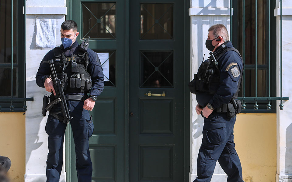 μπουρνάζι-ποινική-δίωξη-στον-τράπερ-γ-561888208