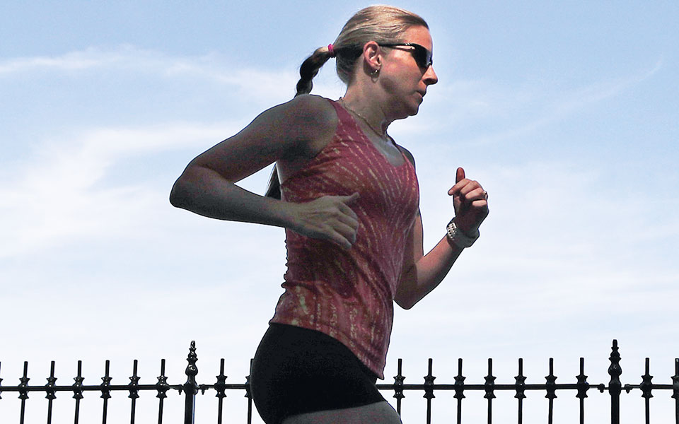 άσκηση-το-πρωί-για-γυναίκες-βράδυ-για-ά-561888133