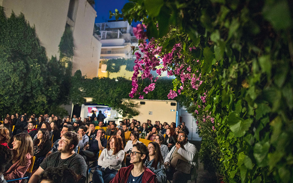 ημέρα-μνήμης-και-ρεκόρ-για-το-top-gun-maverick-561888046