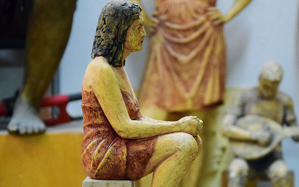 προσωπικός-γλυπτός-περίγυρος-561900679