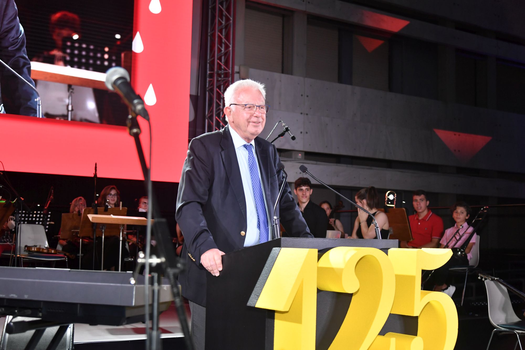 η-γερμανική-σχολή-αθηνών-έσβησε-125-κερά-561901258