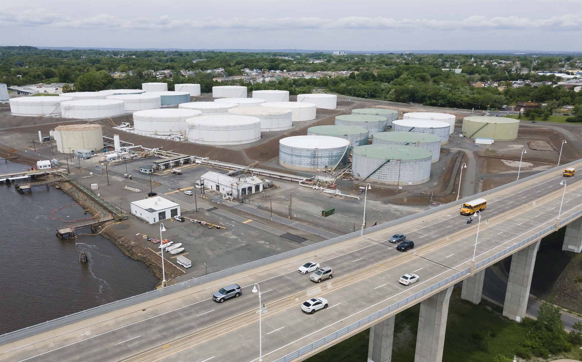 πιέσεις-στις-αγορές-με-το-βλέμμα-στην-ε-561901855