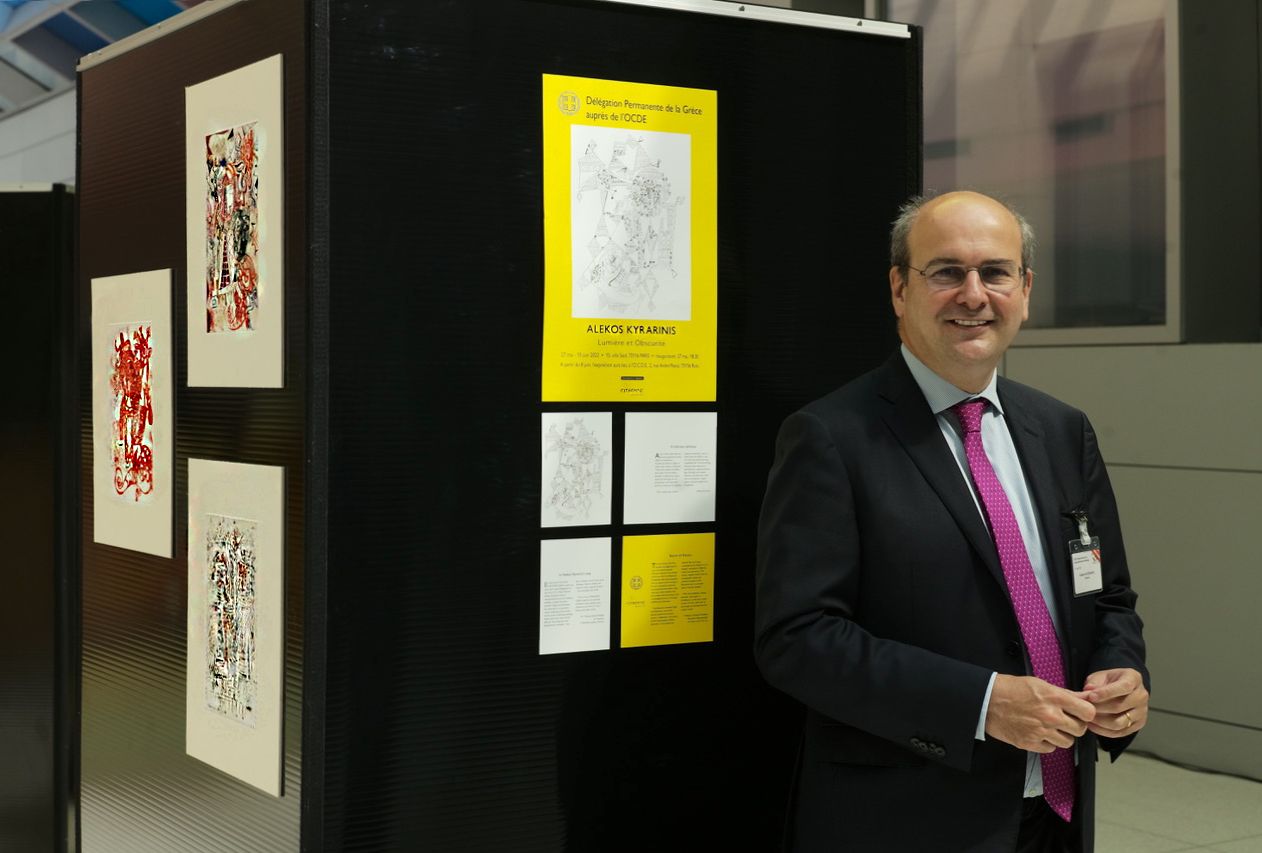 Το εικαστικό «Φως και Σκοτάδι» του Αλέκου Κυραρίνη στον ΟΟΣΑ του Παρισιού-2