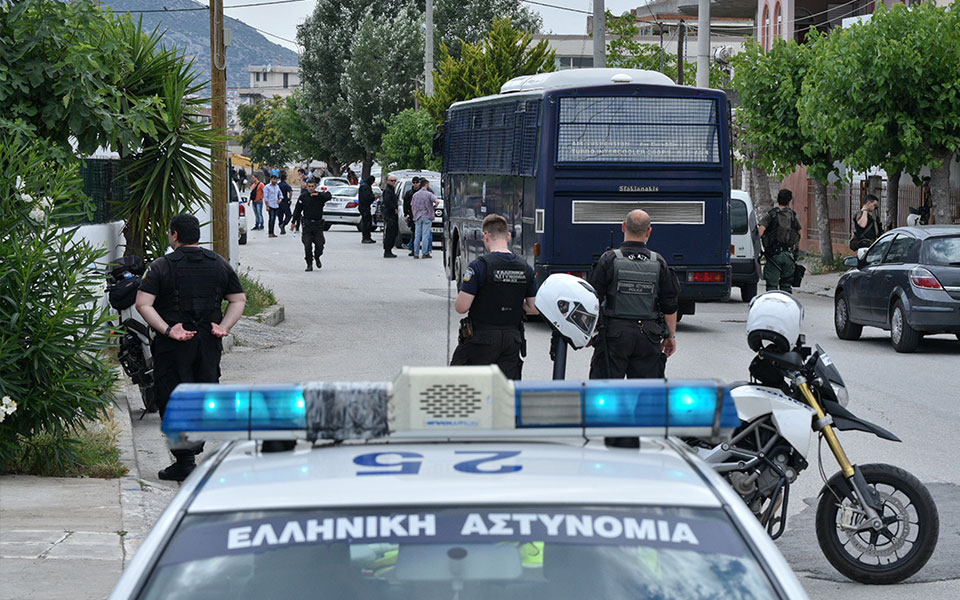 δράμα-σκότωσε-τη-γυναίκα-του-με-καραμπ-561898294