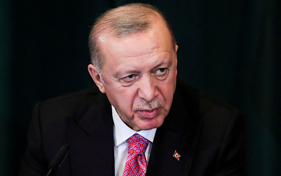 επιμένει-ο-ερντογάν-στο-μπλόκο-σε-σο-561901030