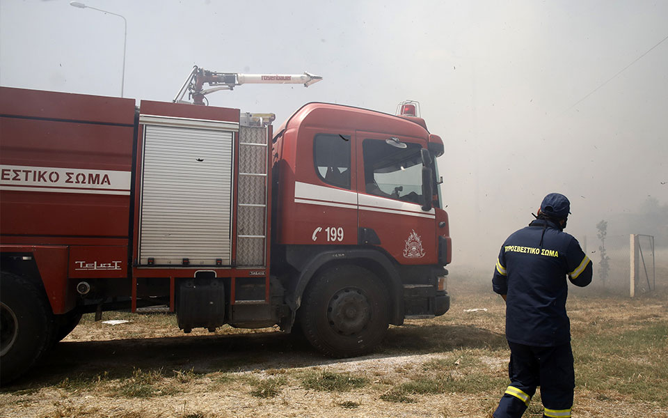 θεσσαλονίκη-φωτιά-σε-κατάστημα-στον-ε-561898027