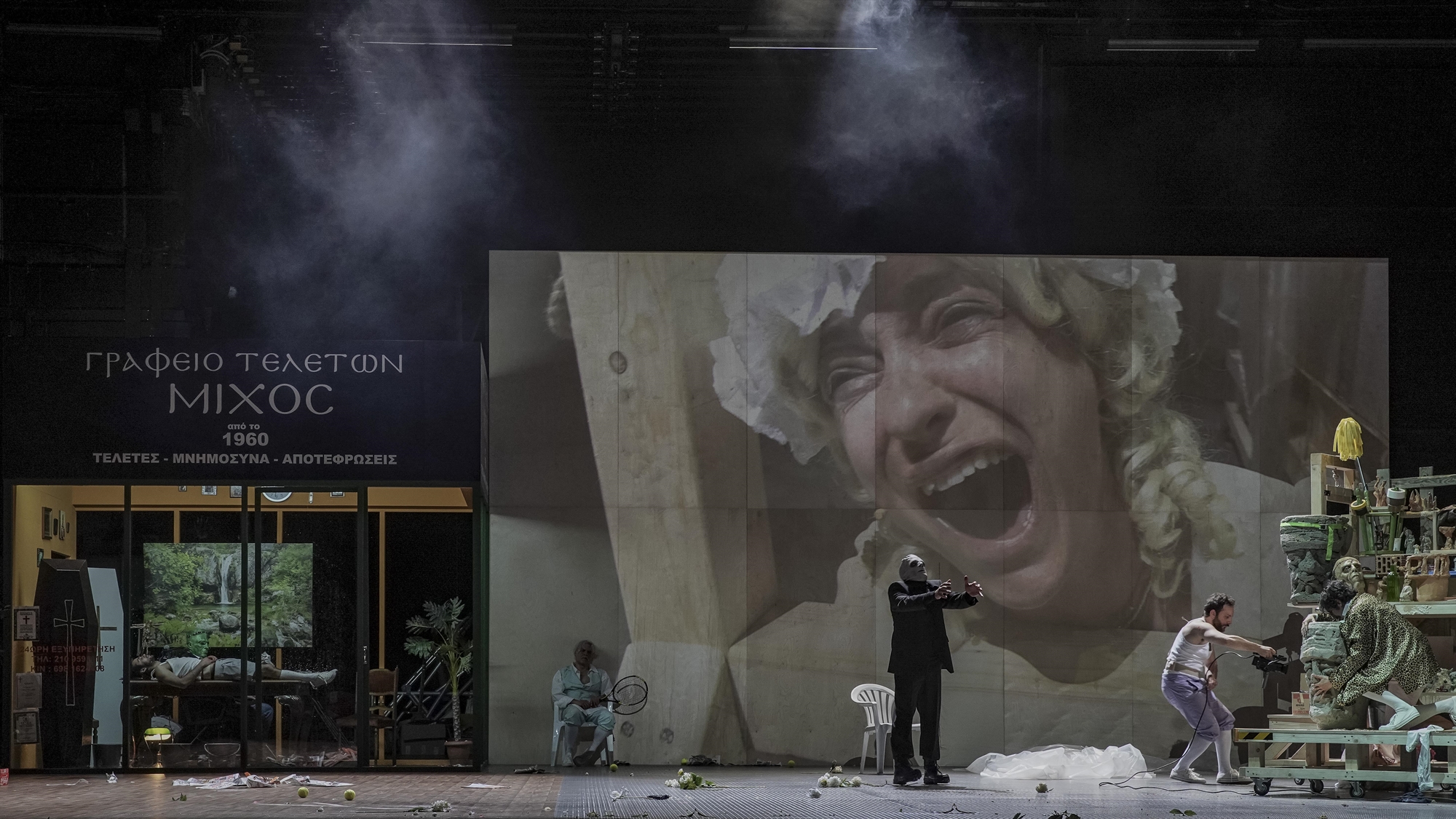 αποδομώντας-μια-τοξική-κοινωνία-561894640