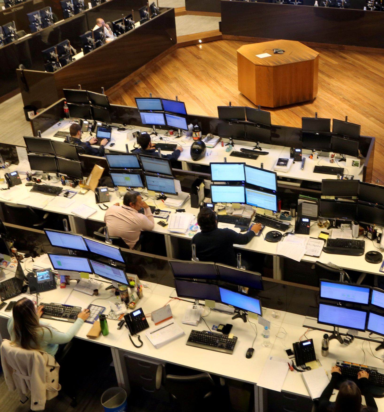 πτωτικές-τάσεις-στις-ευρωπαϊκές-αγορ-561934138