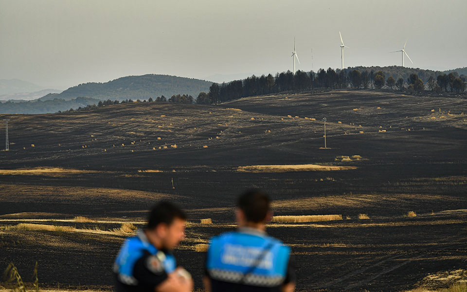 φωτιές-και-καύσωνας-σαρώνουν-την-ισπα-561916834