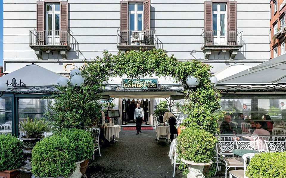 gambrinus-το-θρυλικό-καφέ-της-νάπολης-561902734