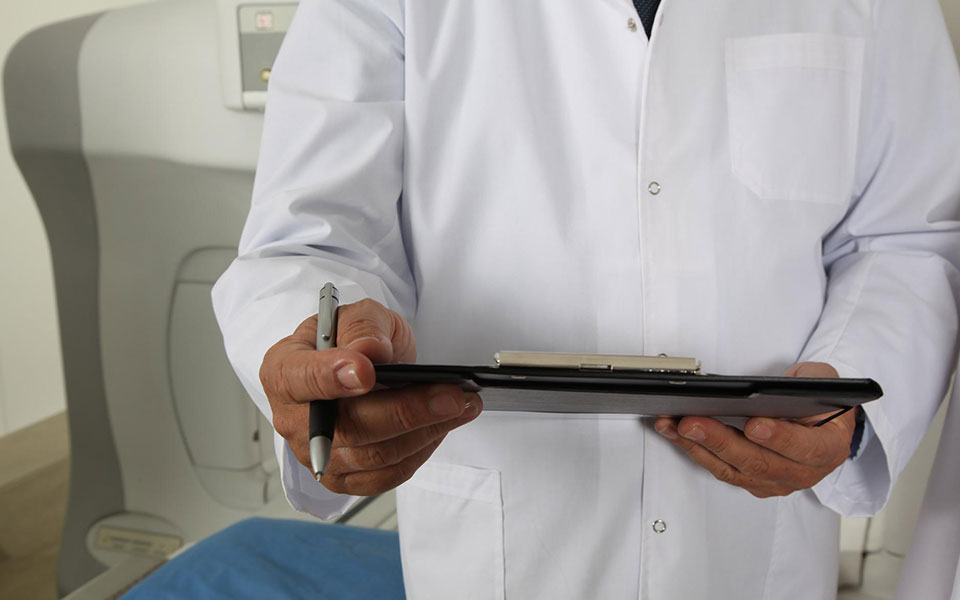 θεσσαλονίκη-στη-φυλακή-γιατρός-για-πα-561902590