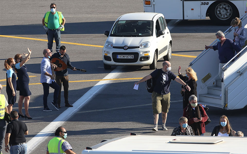 ηράκλειο-χειροπέδες-σε-μεθυσμένο-του-561925393