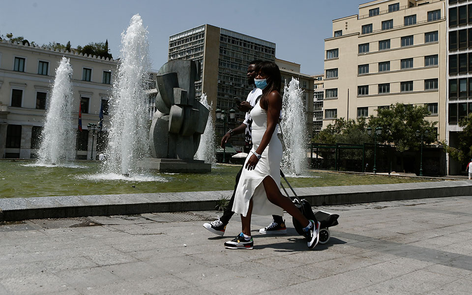 καιρός-τα-δύο-θερμοκρασιακά-πρόσωπα-τ-561888865