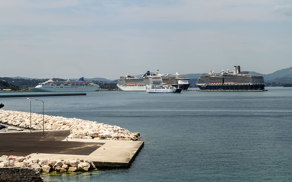 ταιπεδ-τέσσερις-υποψήφιοι-επενδυτές-561925990